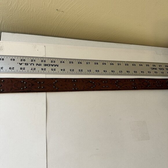 Levi Straus Signature Belt Women Size Large Brown Leather Buckle Studs 34 in - Picture 5 of 10